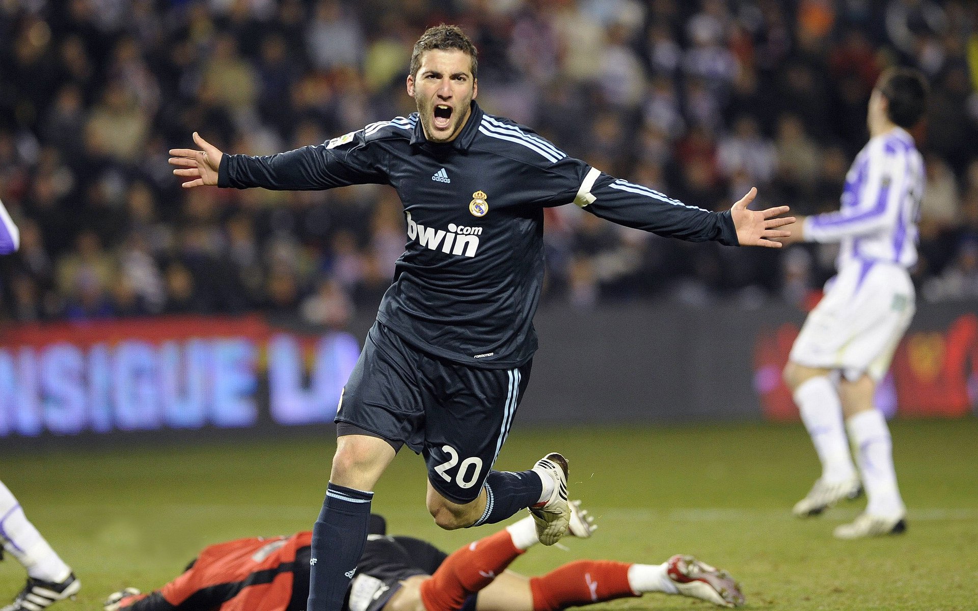 世界杯预选赛U23国足爆冷 球迷分析战术漏洞，国足2020世界杯预选赛出线前景